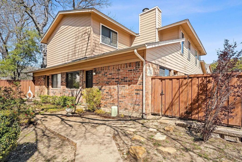 5744 Cedar Creek Drive, Benbrook