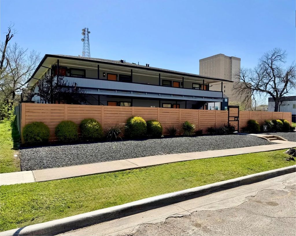 4400 San Jacinto Street, Dallas