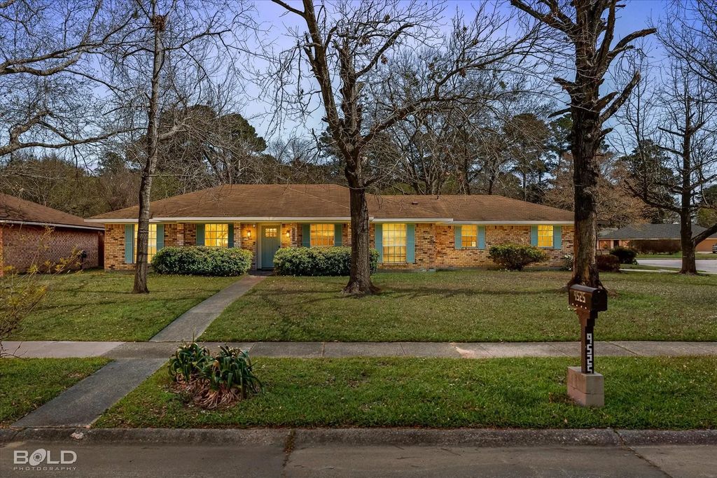 9525 Leaside Way, Shreveport