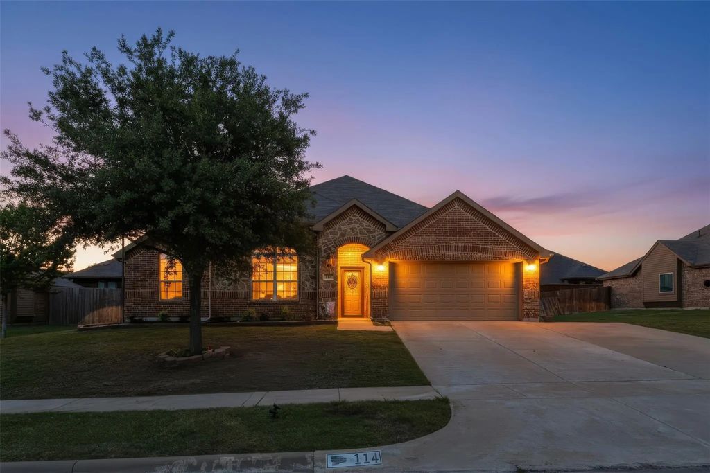 114 Hillcrest Way, Crandall