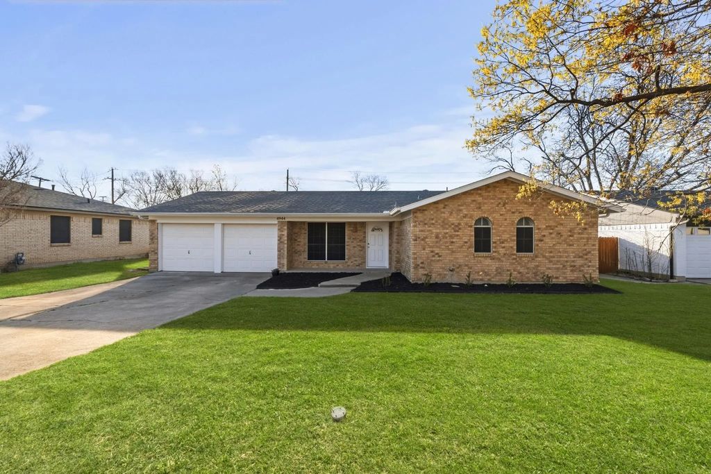 4944 Saucer Drive, Haltom City