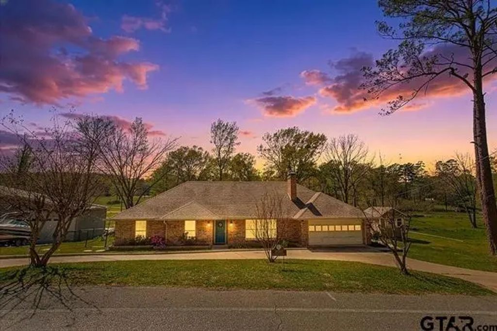206 Hideaway Lane Central, Hideaway