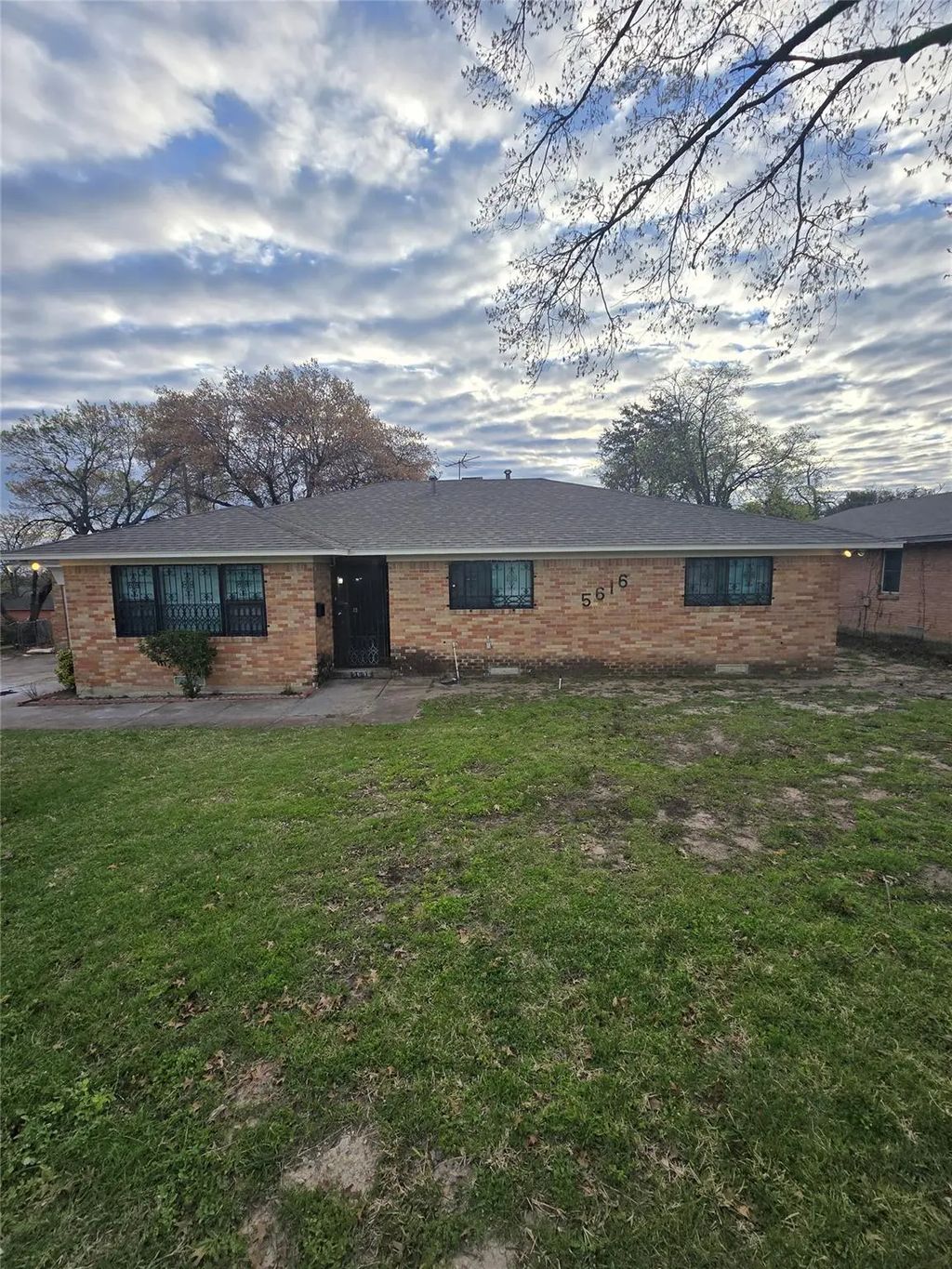 5616 Grassy Ridge Trail, Dallas