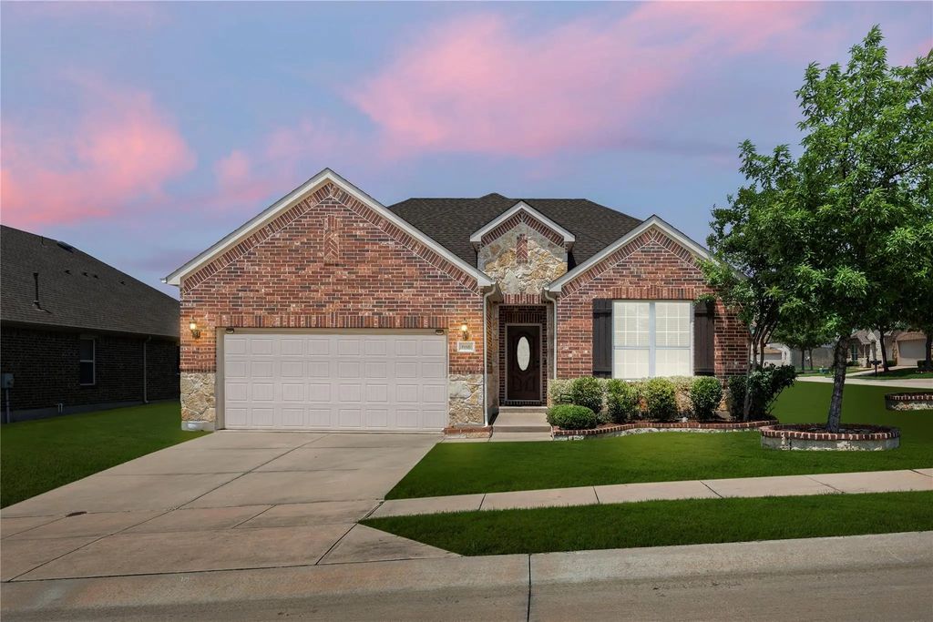 686 Sailors Avenue, Lewisville