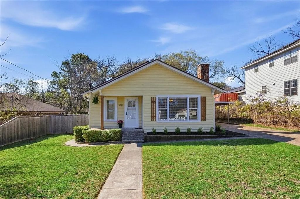 4715 White Oak Lane, River Oaks
