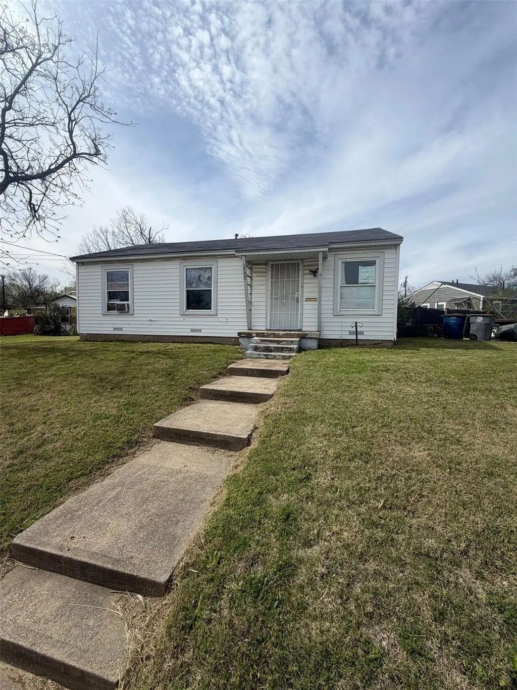 2033 Redman Circle, Dallas