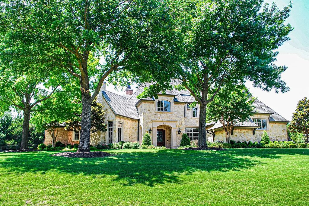 907 Foxglove Trail, Fairview