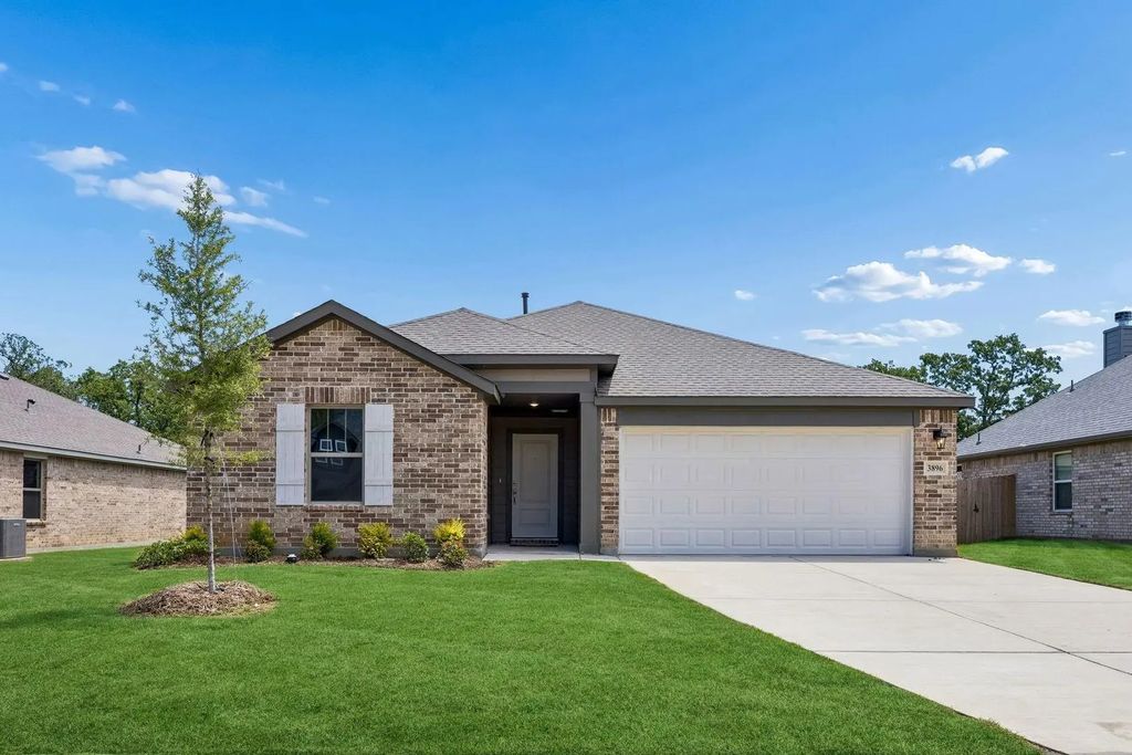 3896 Rose Hill Court, Denison