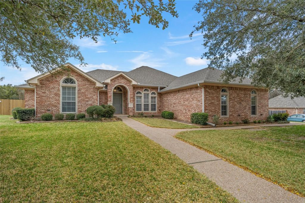 9121 Wolf Creek Drive, Waco