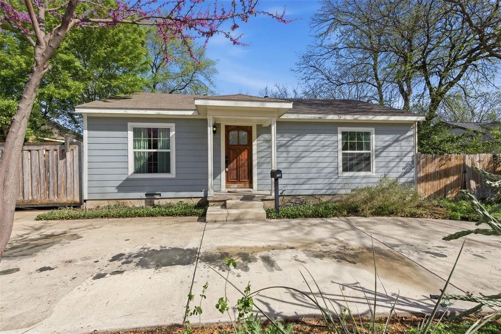 117 W Avenue E, Garland