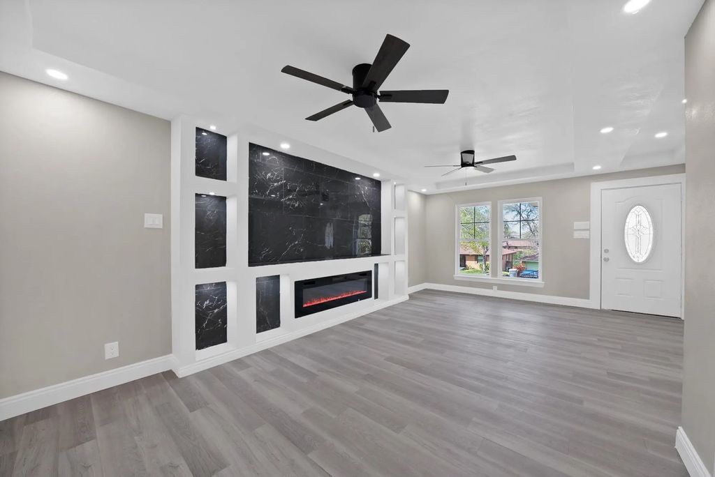 1122 Pinedale Lane, Dallas