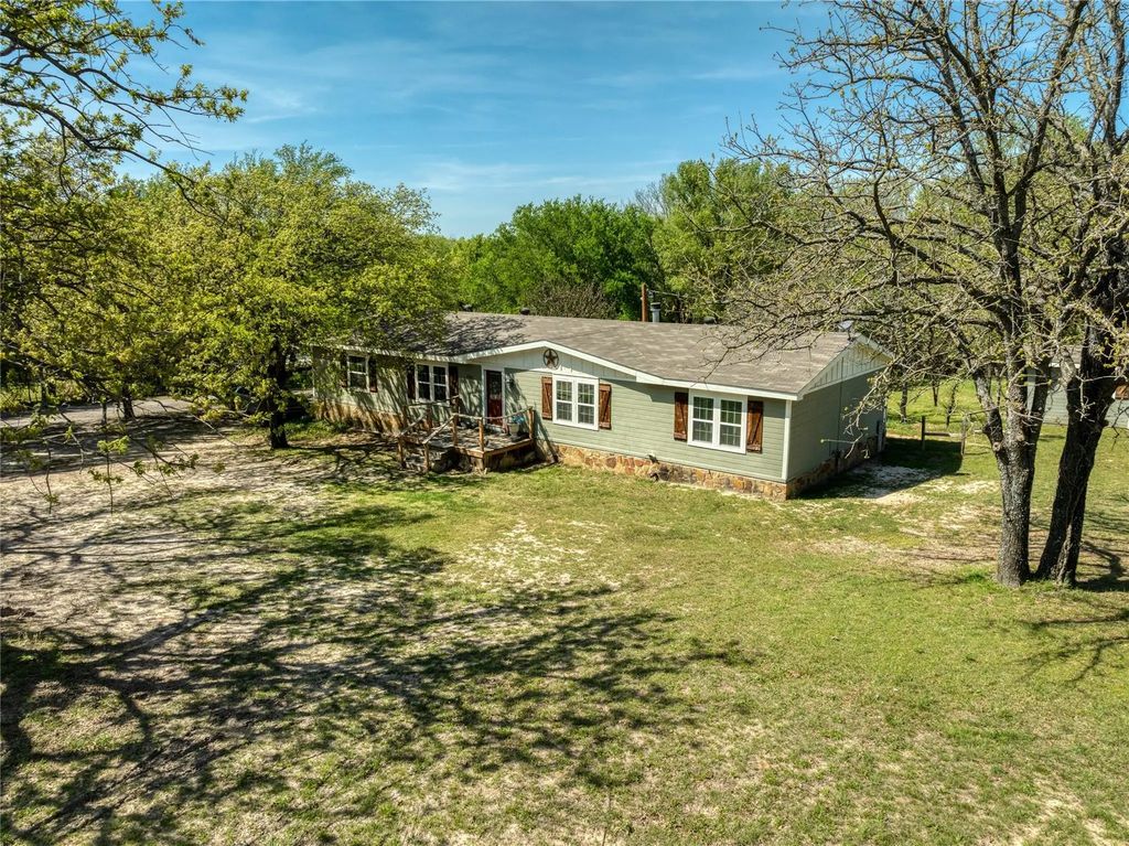 1701 Central Road, Weatherford