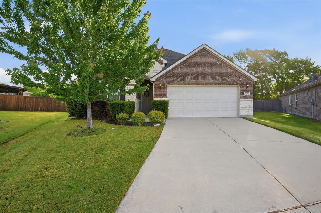 405 Windward Drive, Little Elm
