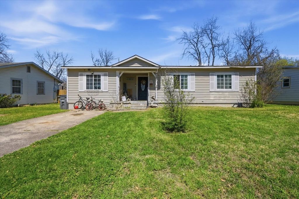 2647 Hearthstone Drive, Farmers Branch