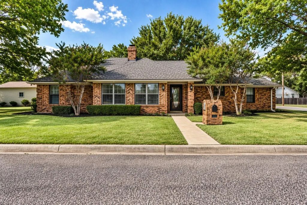 204 Sloan Street, Whitesboro