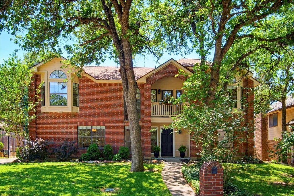 6704 Saddle Ridge Road, Arlington