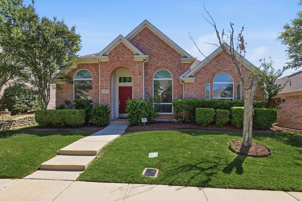 2865 Crestview Drive, Lewisville