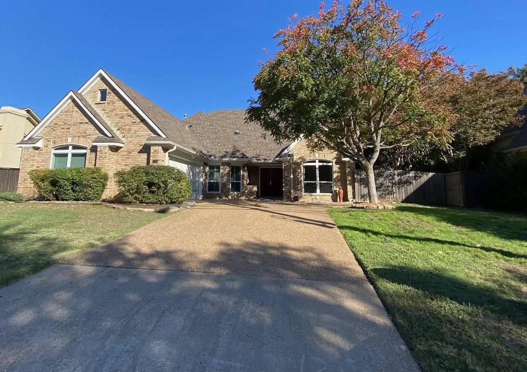 5556 Bentwood Trail, Dallas