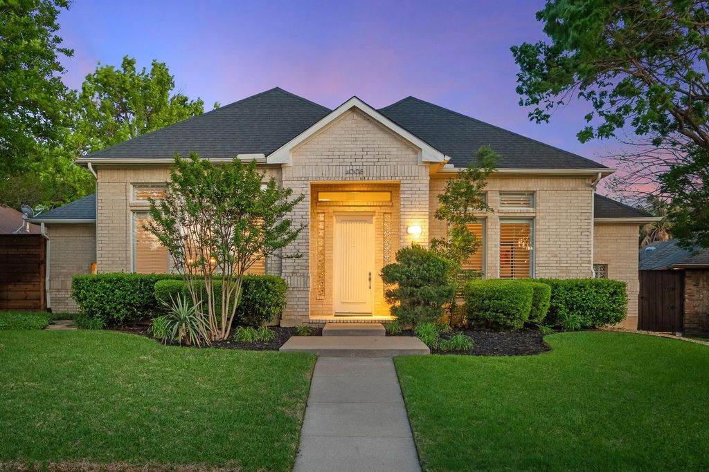 4008 Winter Park Lane, Addison