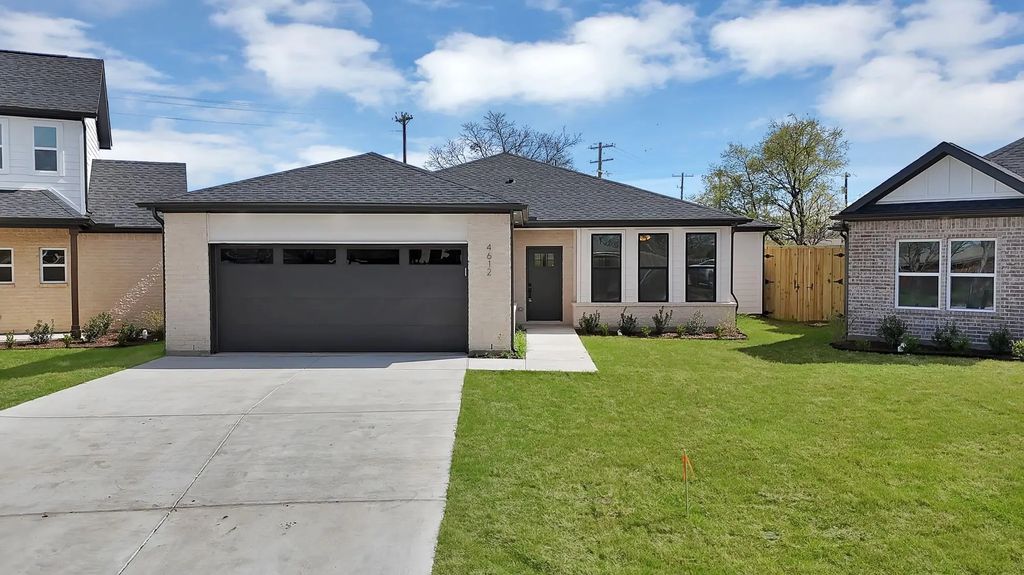 4612 Red Bud Court, The Colony