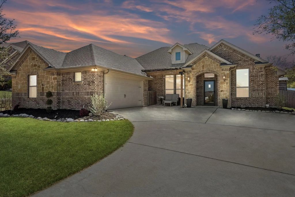 6517 Deer Horn Drive, Fort Worth