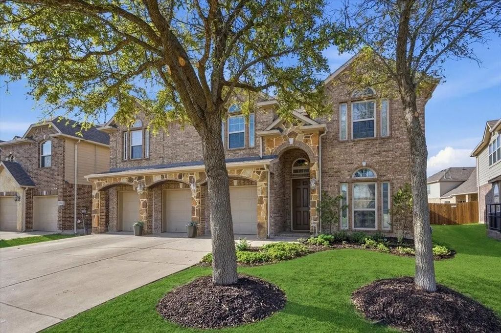 5617 Sleepy Creek Lane, Fort Worth
