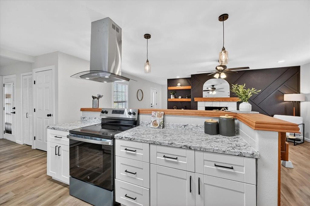 614 Bellevue Drive, Cleburne