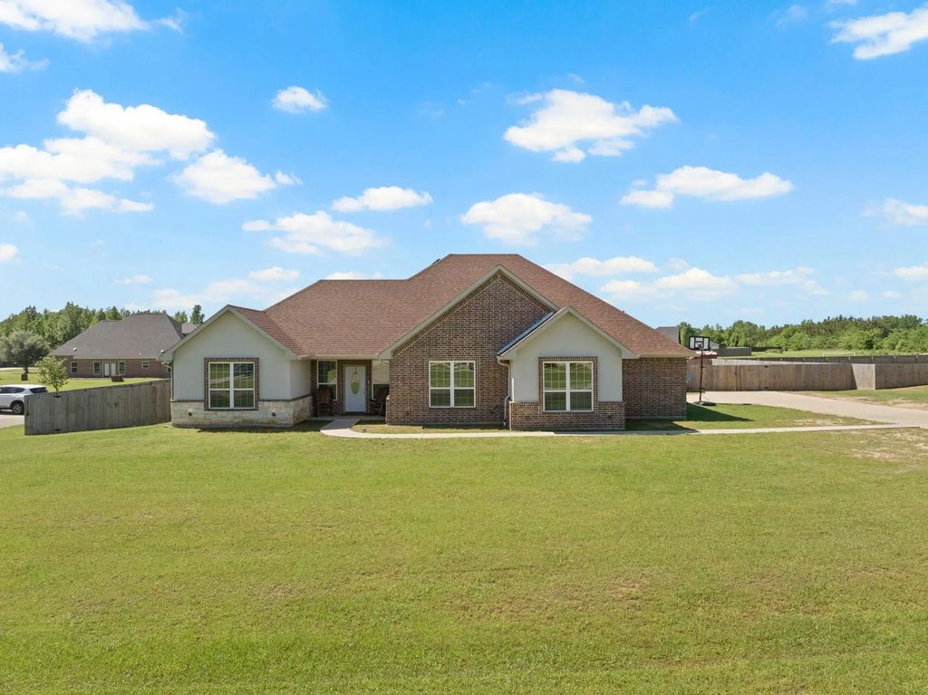 20 County Road 4742, Mount Pleasant