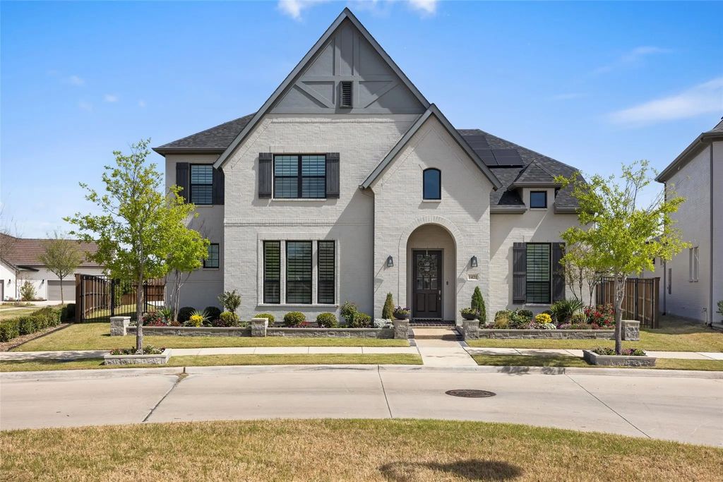 1421 Laurel Green Court, Arlington
