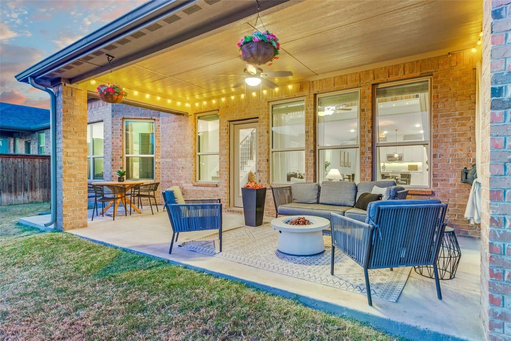 208 Lemley Drive, Fort Worth