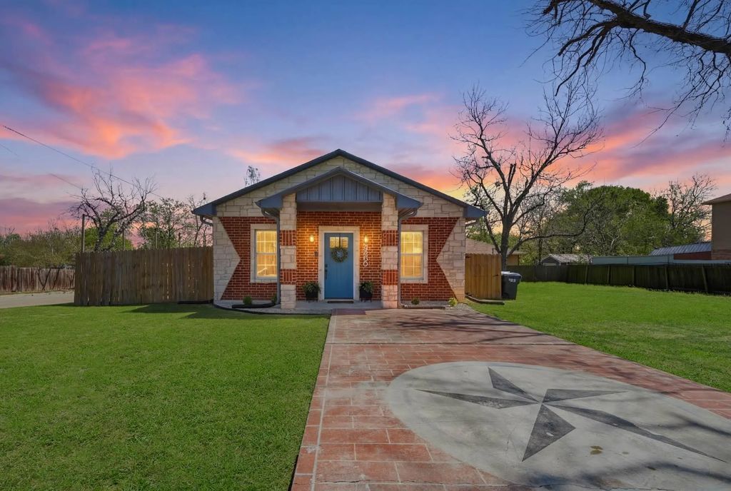 2300 Gurley Avenue, Waco