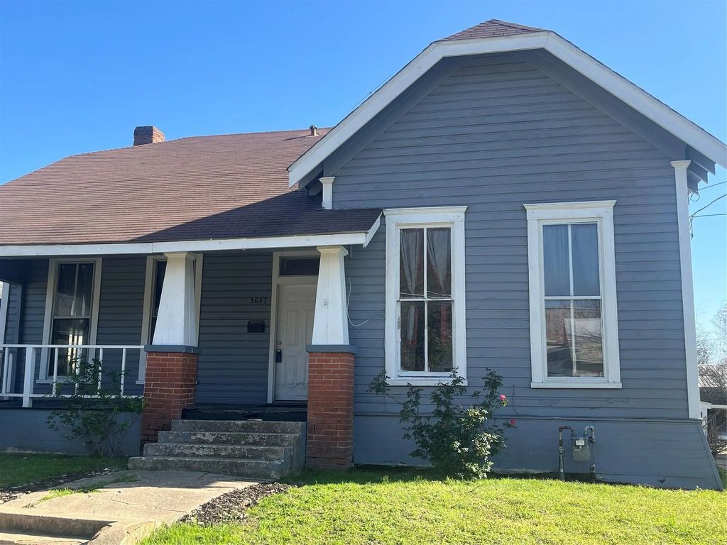 3607 Washington Street, Greenville