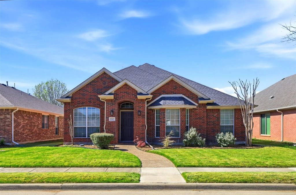 5517 Longhorn Drive, The Colony