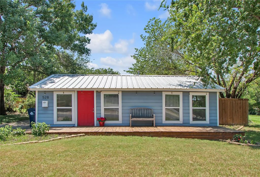 528 Pierce Street, Denton
