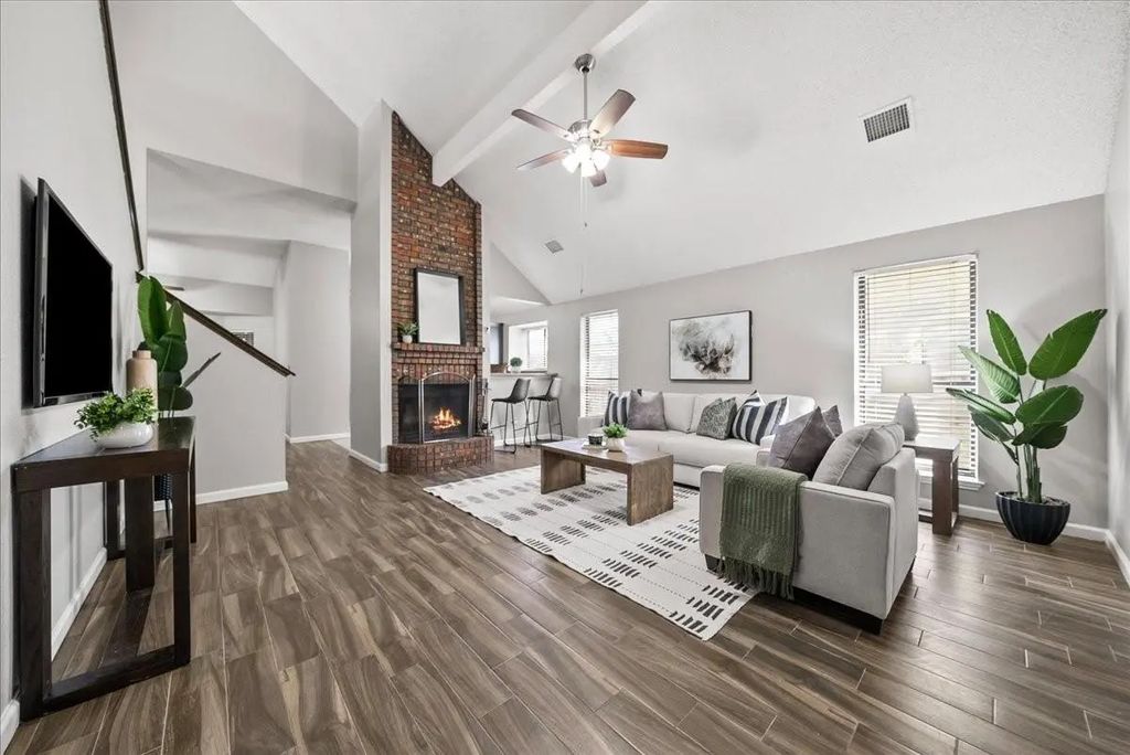 723 Keessee Drive, Cedar Hill