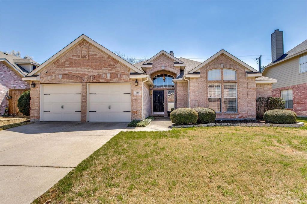 615 Delores Drive, Grand Prairie