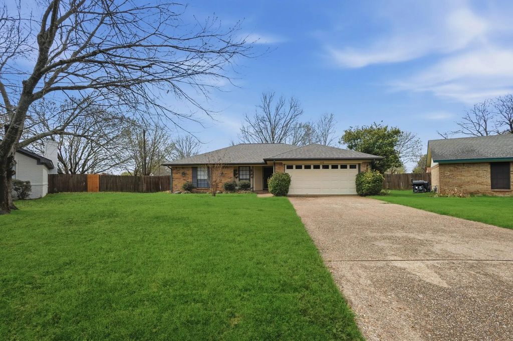 1110 Hemphill Court, Cleburne
