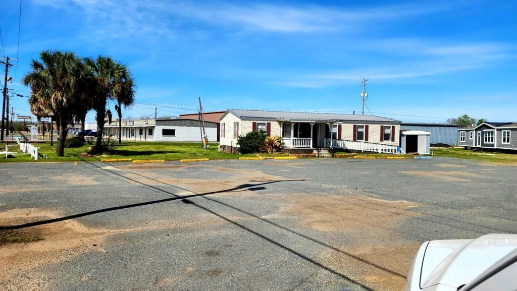 3817 E Texas Street, Bossier City