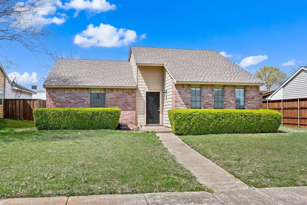 511 Scarlet Oak Street, Allen