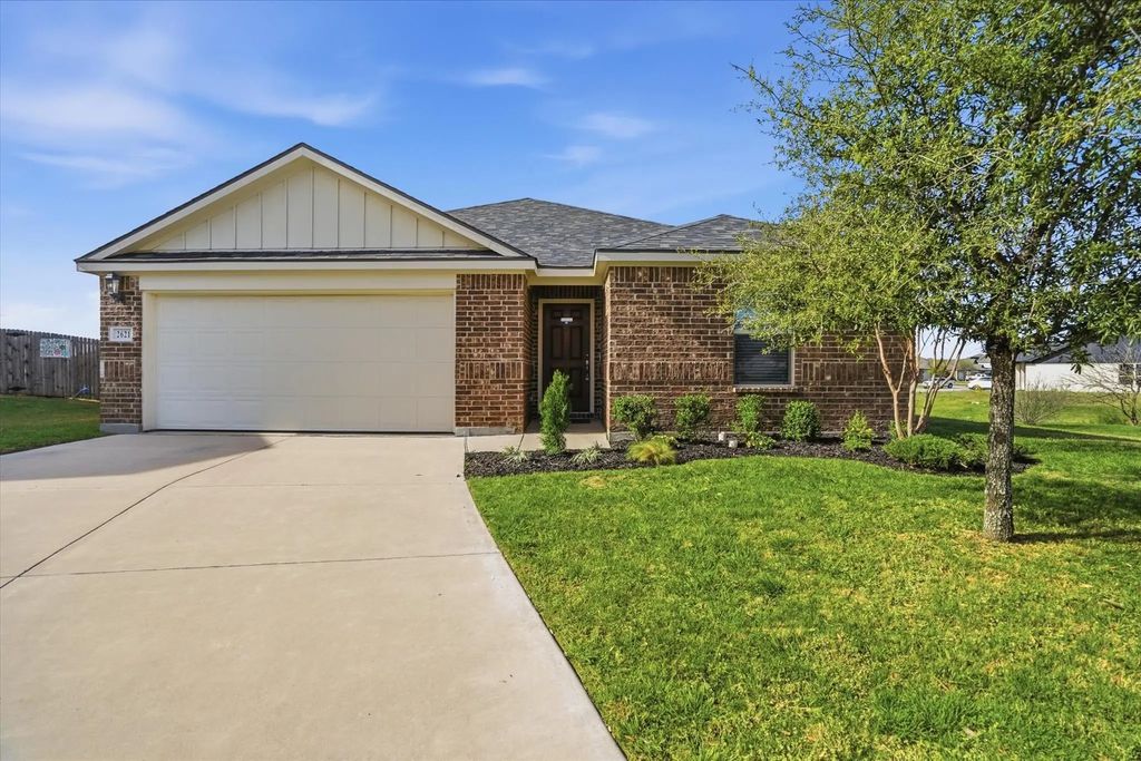 2621 Breccia Drive, Fort Worth