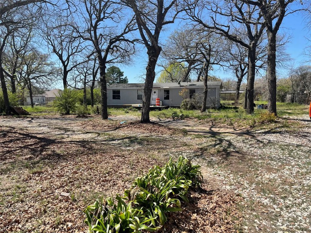 131 Sadie Lane, Springtown