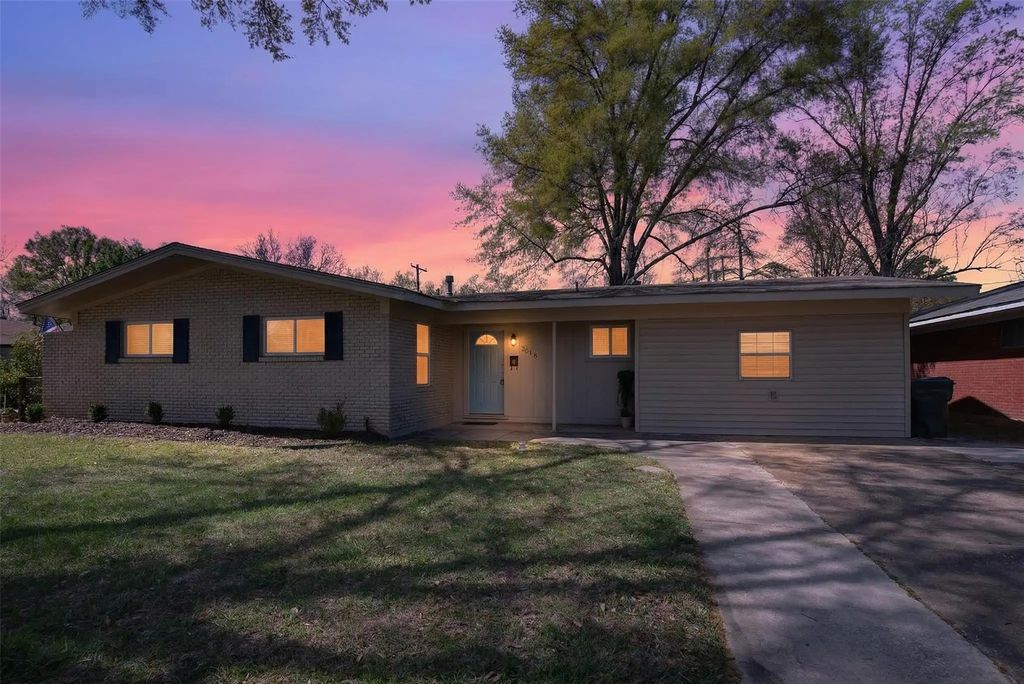2018 Shadywood Lane, Shreveport