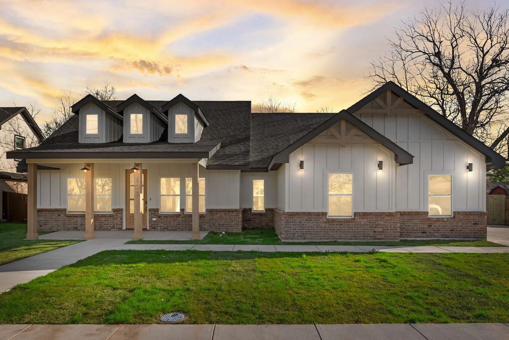 103 Stallings Street, Terrell