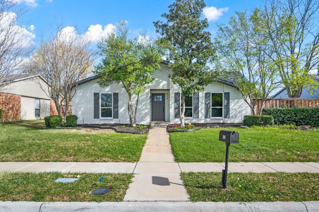 813 Cambridge Drive, Plano
