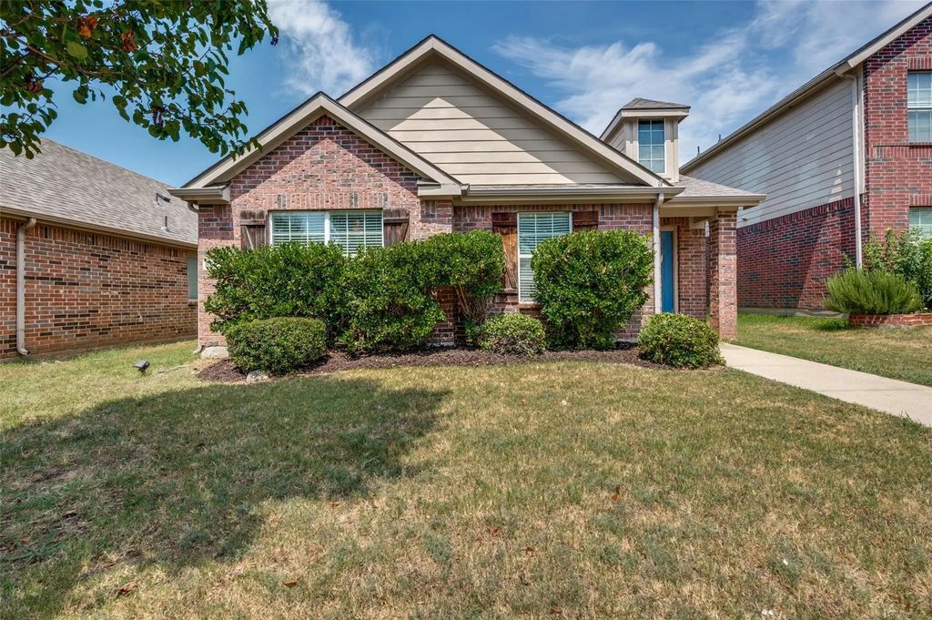 8823 Eastwood Avenue, Cross Roads