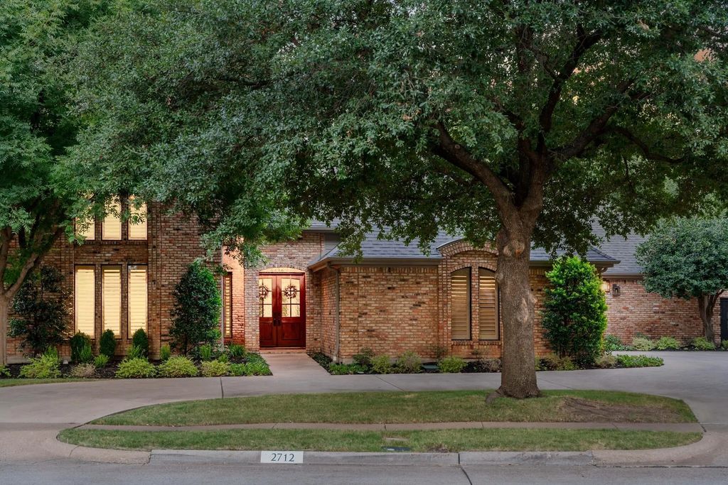 2712 W Prairie Creek Drive, Richardson