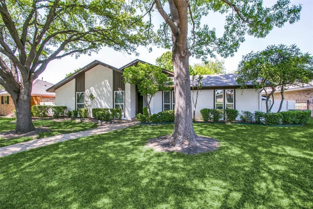 7411 Authon Drive, Dallas