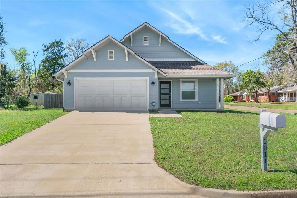 1011 Athens Street, Canton