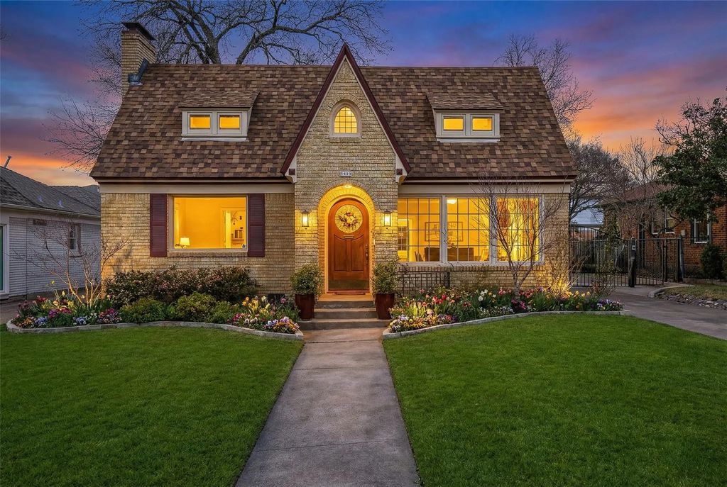 5623 Mccommas Boulevard, Dallas