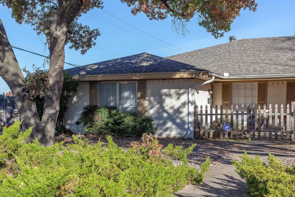 5301 Wooten Drive, Fort Worth